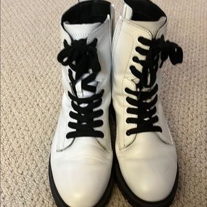 Meet your Posher, Sienna